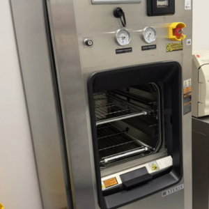 Steris AMSCO 100LS Steam Sterilizer, Model 16VS