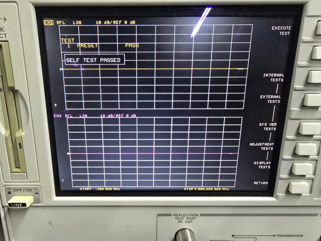 Used Agilent 8753ET network analyzer 300 kHz-3 GHz 4