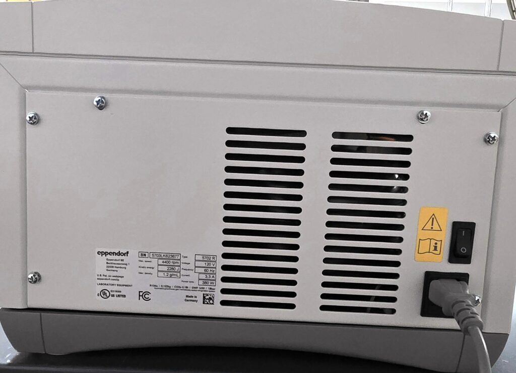 Eppendorf Centrifuge 5702 R rear data plate