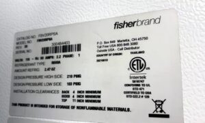 Fisherbrand FBV20RPSA data plate showing model, serial number, 115V 60Hz 2.2A, R600a refrigerant