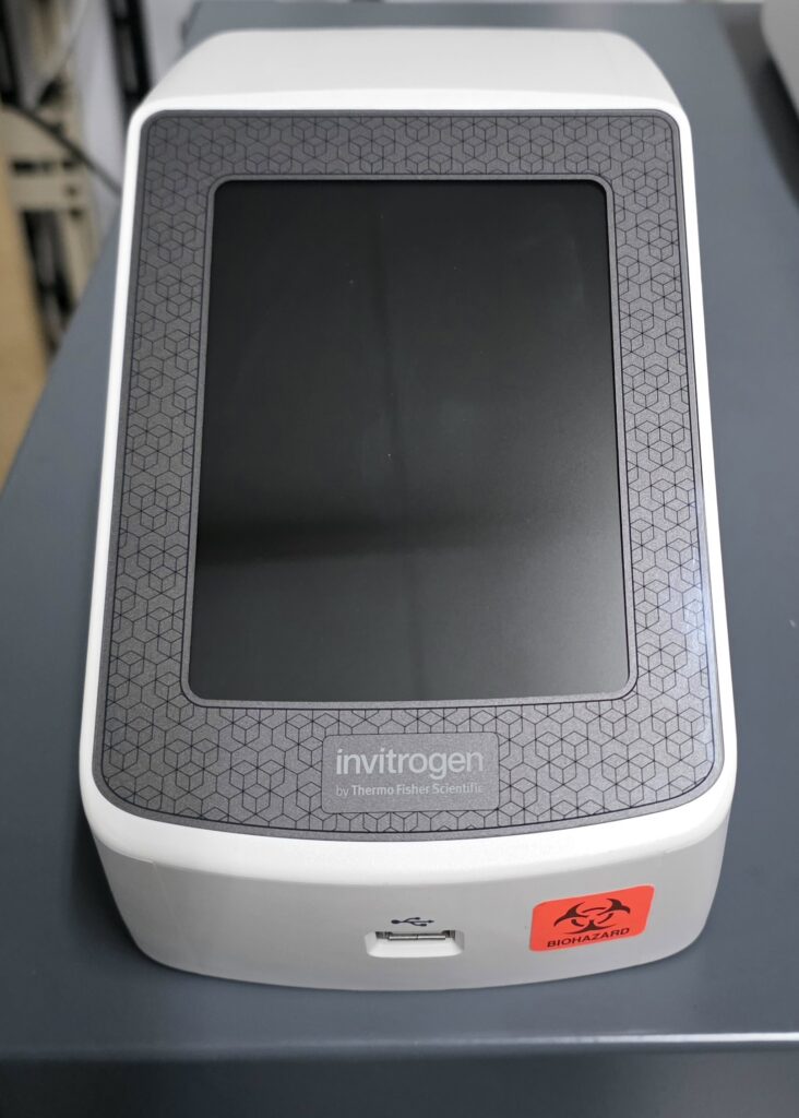 Invitrogen E-Gel Power Snap electrophoresis device G8100 with Power Snap Camera G8200 photo 5